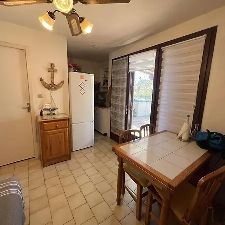 Apartment Pavillon 2 Pieces Avec Jardin, 4 Personnes, Terrasse - Fr-1-701-91 Vendres